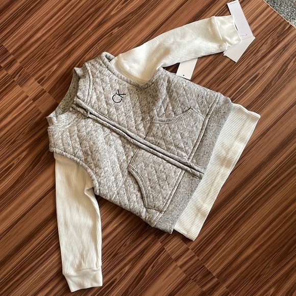 CALVIN Klein Top and Quilted Vest Size 12M - Picture 2 of 11